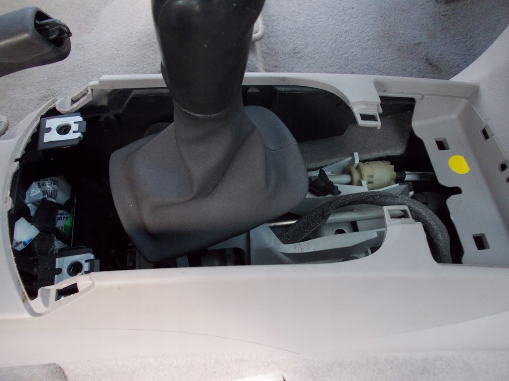 фото №7, Туннель средний volvo v50 04-12r. 2.0 d