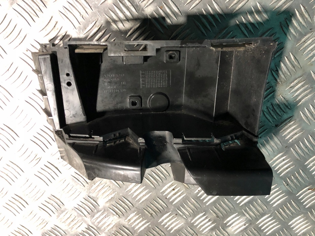 фото №1, Volvo xc90 03- направляющая бампера левый задняя задний