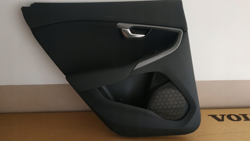 фото №6, Volvo v40 обивка дверь левая правая решётка głośni