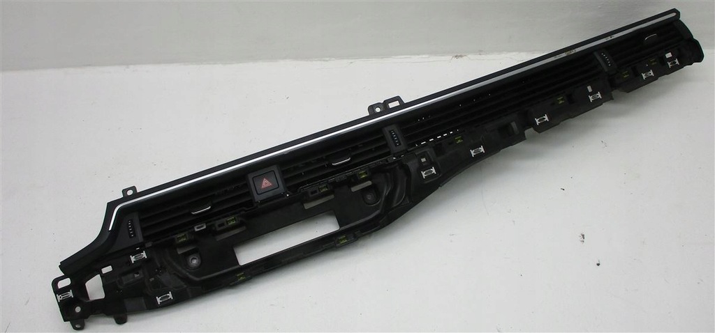 фото №7, Решітка обдув середня audi a4 b9 8w 8w1820902a