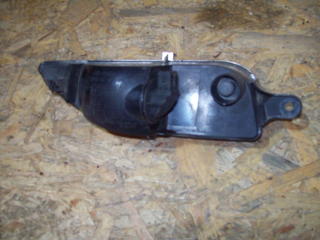 фото №4, Opel corsa c 3d 05 r лампа rzeciwmgielna задняя