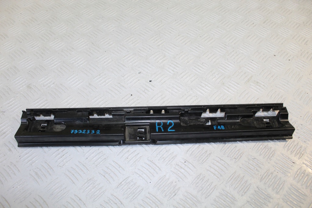 Купить Направляющая порог правый r2 bmw x1 f48 7332332