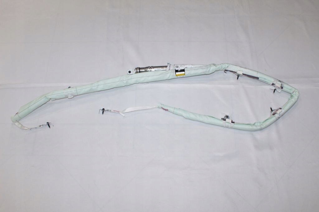 фото №1, Volvo v90 - новый model - шторка безопасности левая.