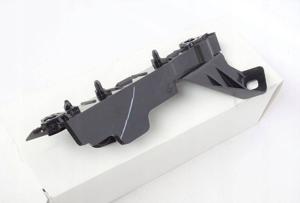 фото №2, Направляющая кронштейн крыла левая range rover sport