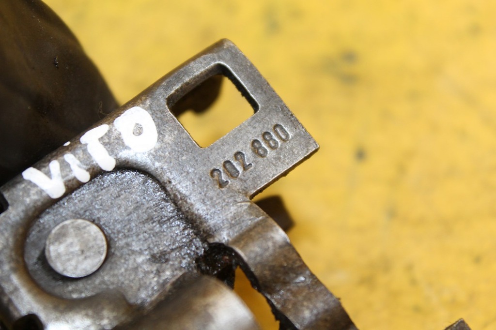 фото №4, Замок капот mercedes vito w638