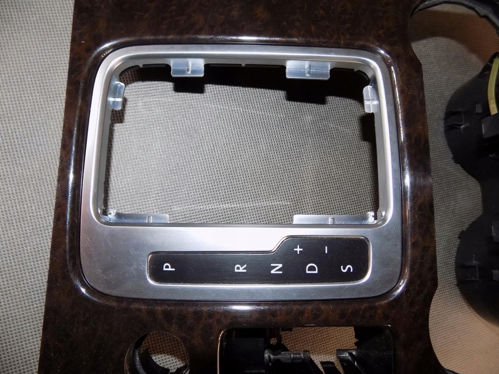 фото №3, Vw touareg 7p рамка передач 7p6858602