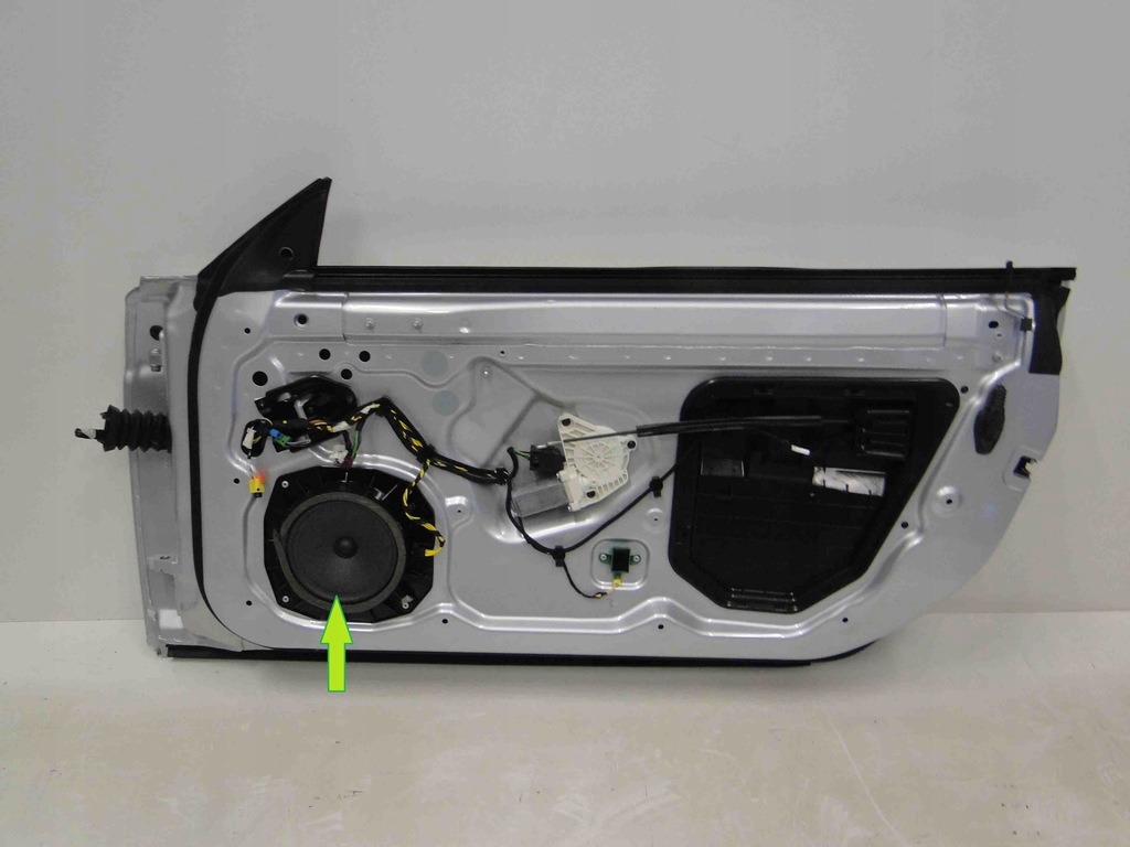 фото №2, Mercedes slc r172 динамик w дверь правое 172