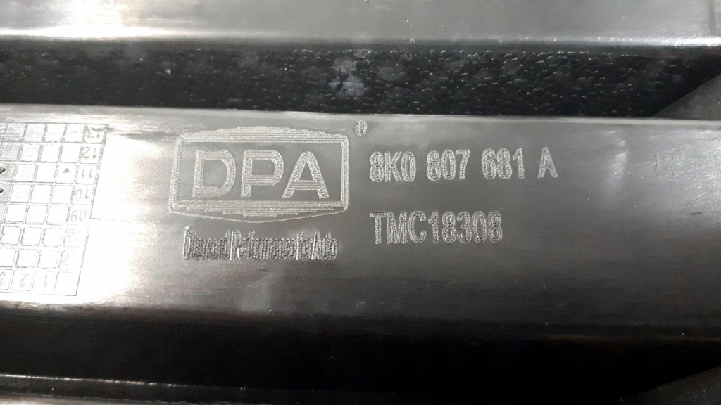 фото №5, Решітка радіатора решітка бампера заглушка audi a4 8k0807681a