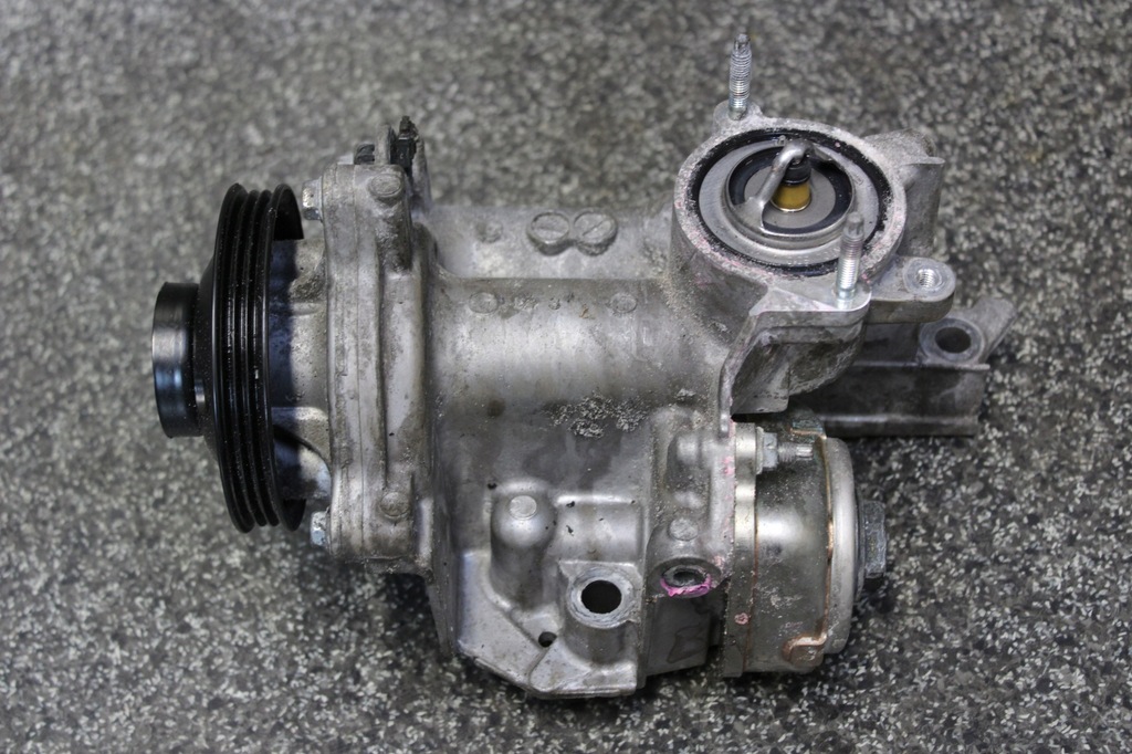 фото №1, Rav4 iv 2.5 hybrid 16-18r 2ar насос wody основание