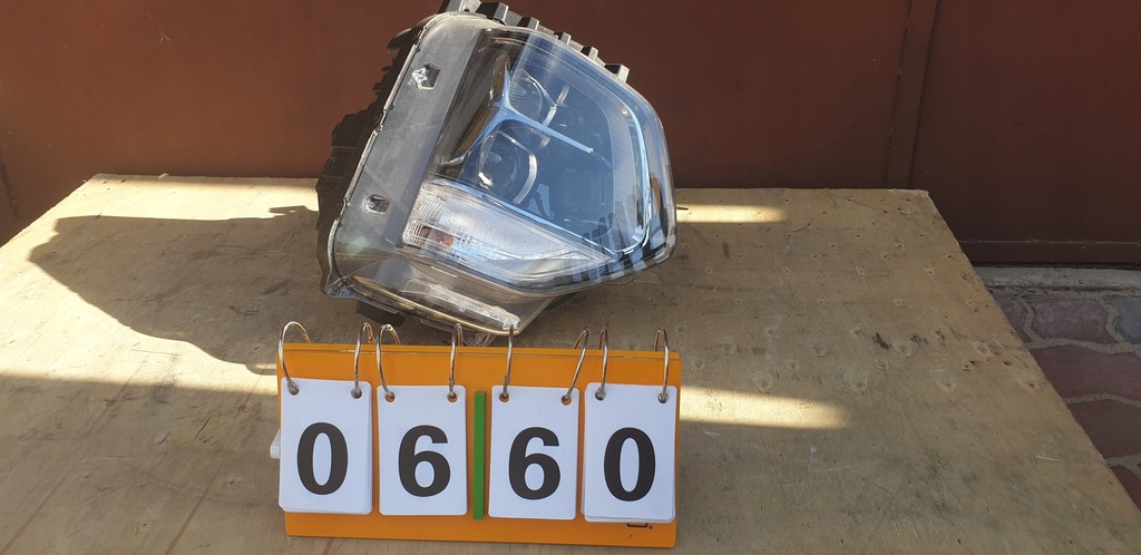 фото №1, Фара правый hyundai santa fe 18-