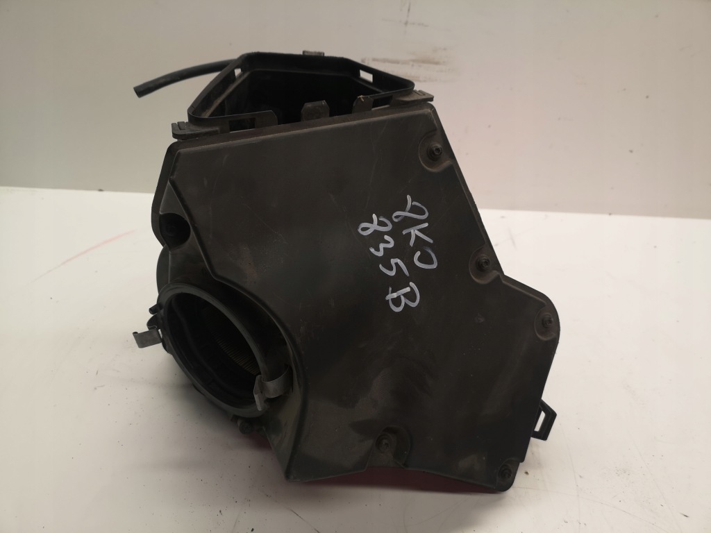 фото №1, Корпус фильтра воздуха audi a4 b8 a5 8k0133835b