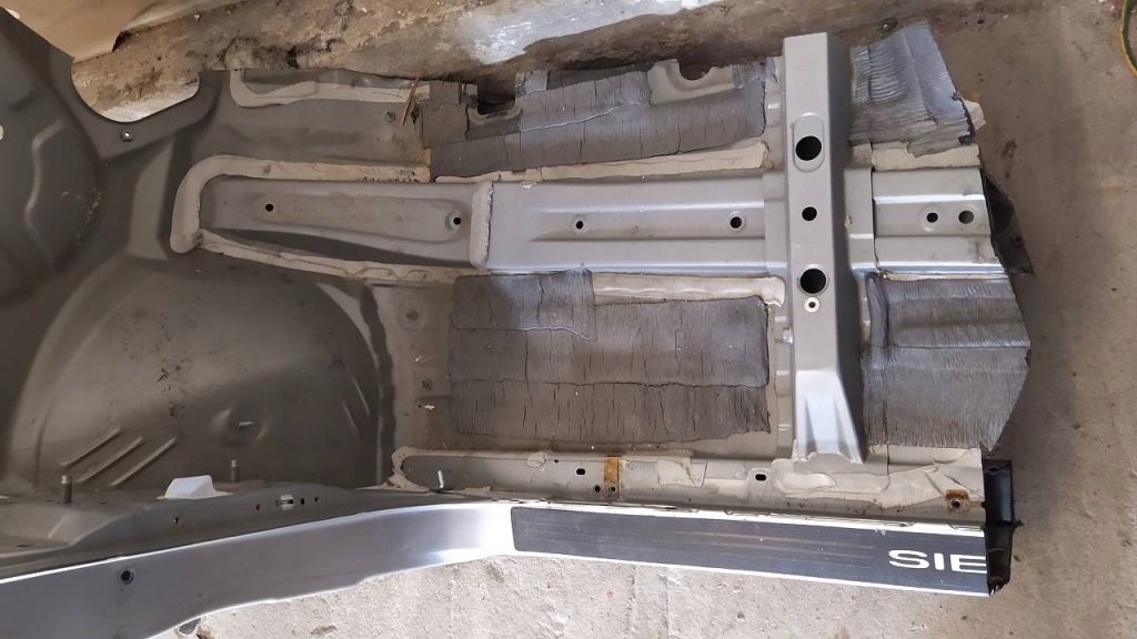 фото №4, Toyota sienna 2011-2019 блок двигуна підкрилок поріг лівий