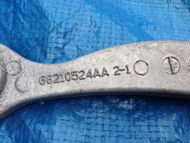 фото №3, Dodge challenger srt 17 рычаг задняя