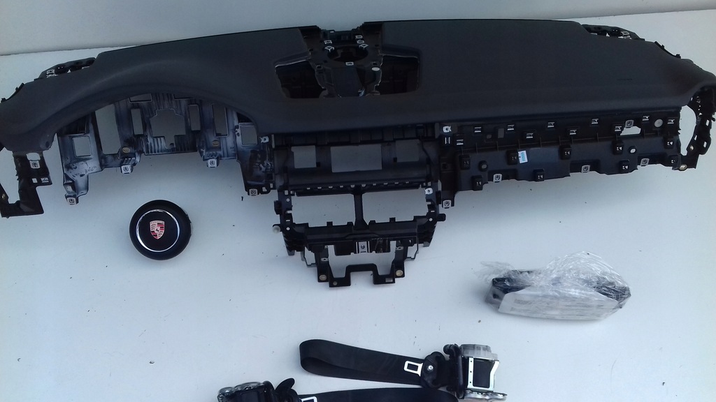 фото №1, Porsche macan панель приладів консоль подушка безпеки подушки безпеки ремені