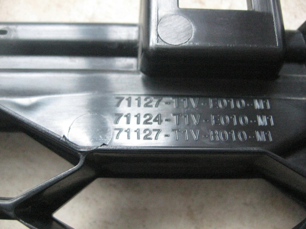 фото №7, Решітка середня - honda cr-v iv - lift - 2015 - 18