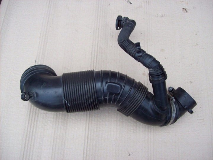 фото №1, Volkswagen оригинальный номер 5n0129656 труба впуск воздухозаборник воздуха