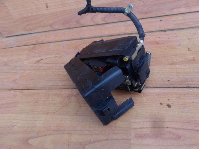 фото №1, Honda city iv 07 1,4 i-dsi коробка предохранителей