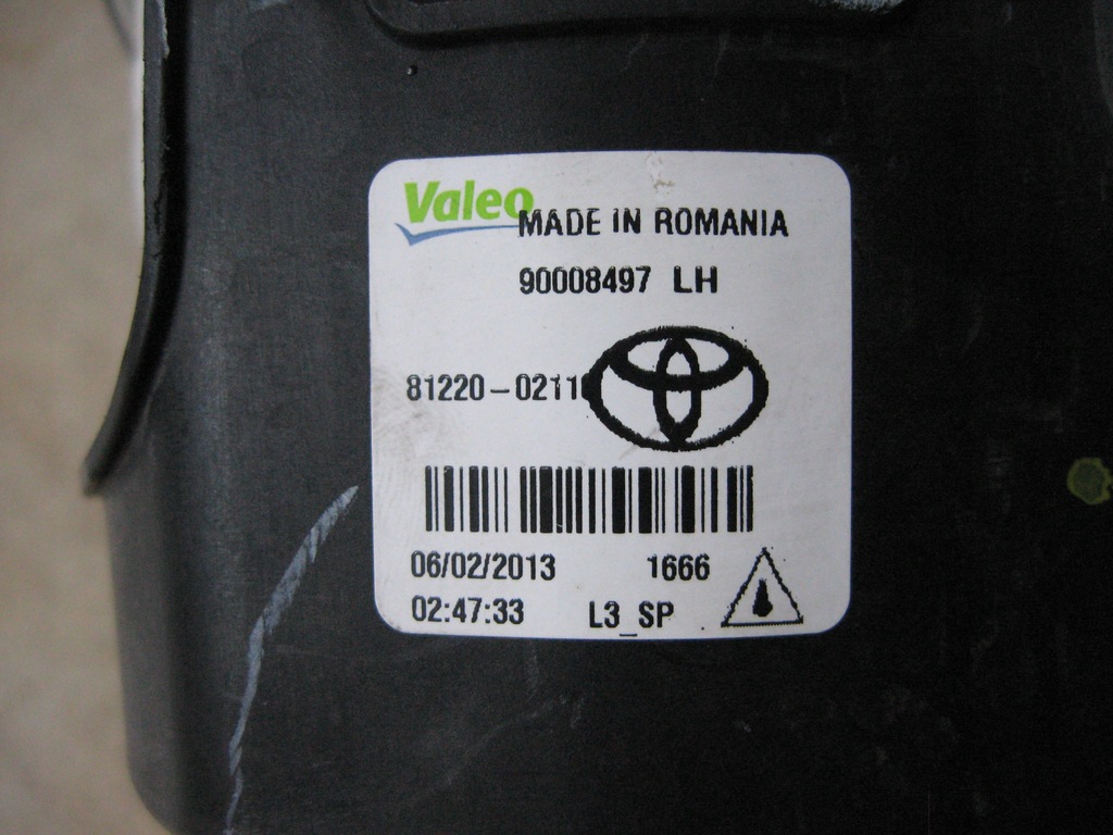 фото №6, L - p противотуманная фара - toyota auris - yaris iii - avensis