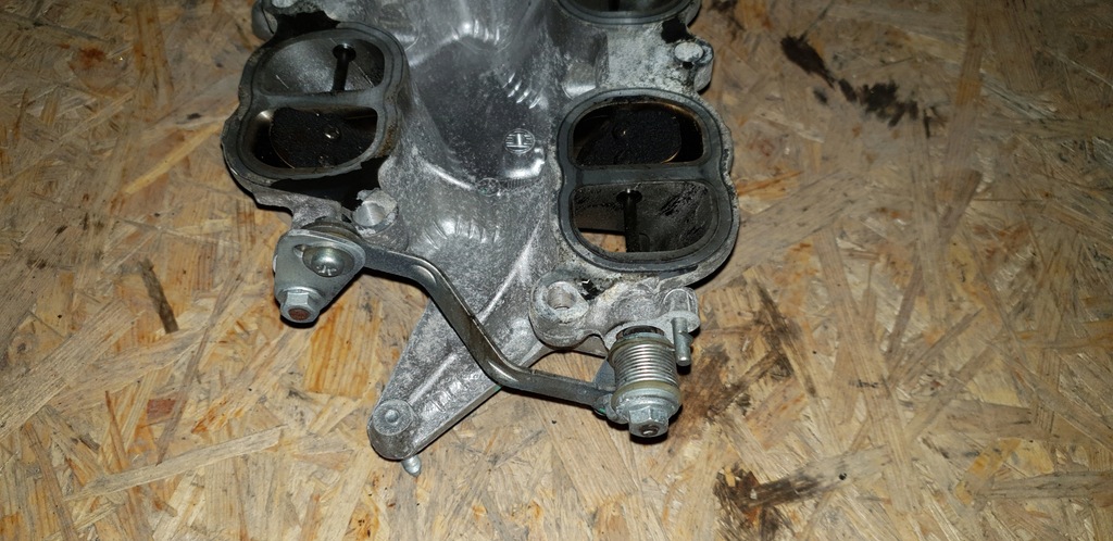 фото №4, Колектор всмоктуючий кришка lexus is250