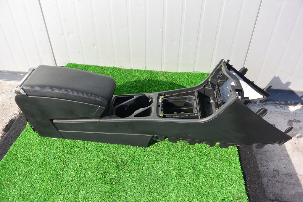 фото №6, Туннель средний подлокотник кожа vw passat cc lift