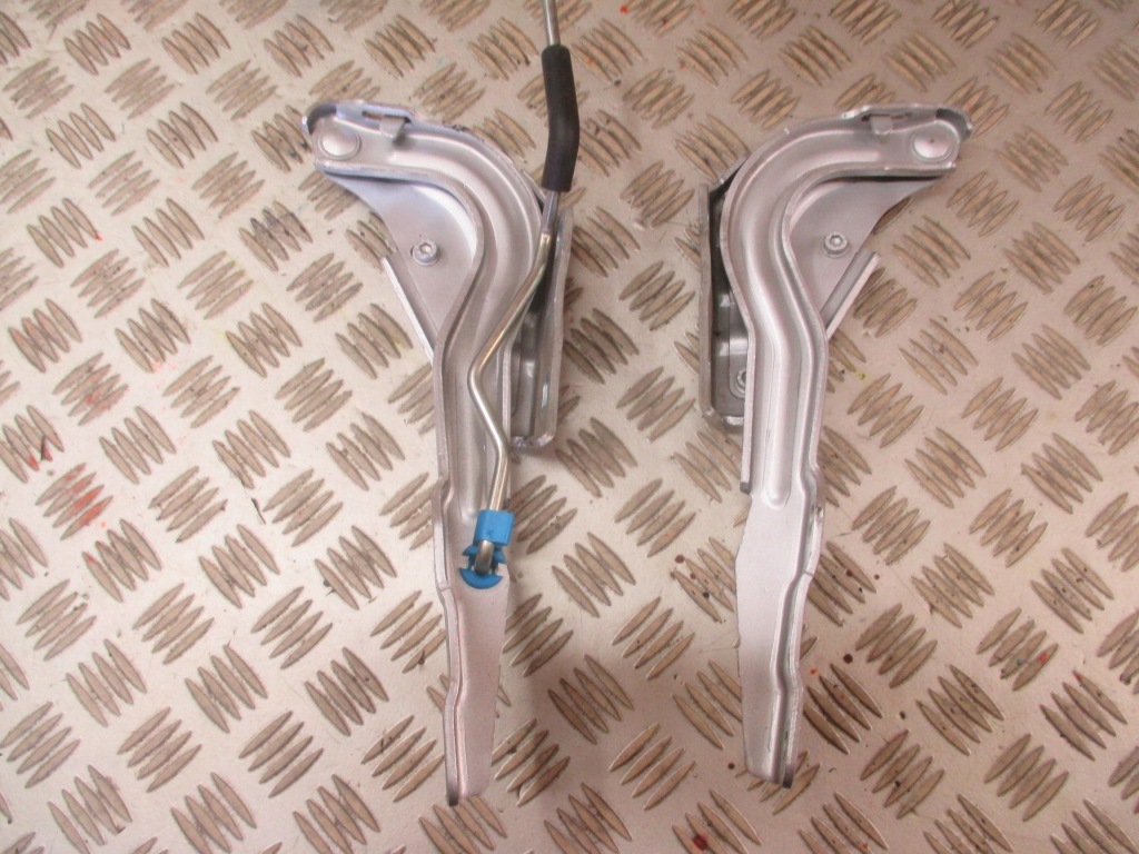 фото №2, Петли капот lancia ypsilon 2011r-