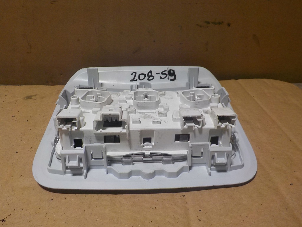 фото №5, Peugeot 208 лампа освещение кабины 9674441377