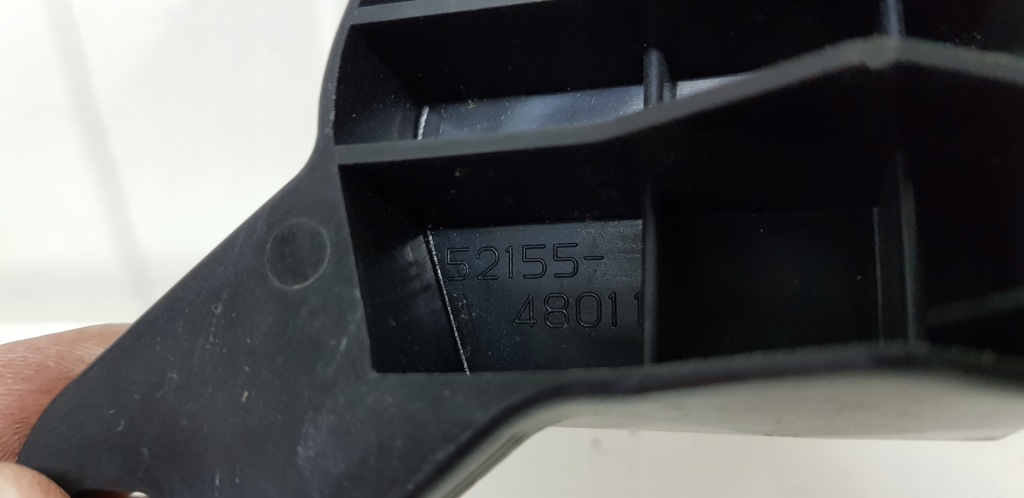 фото №2, Lexus rx 03-08 напрямна бампер задня кронштейн лампи правий