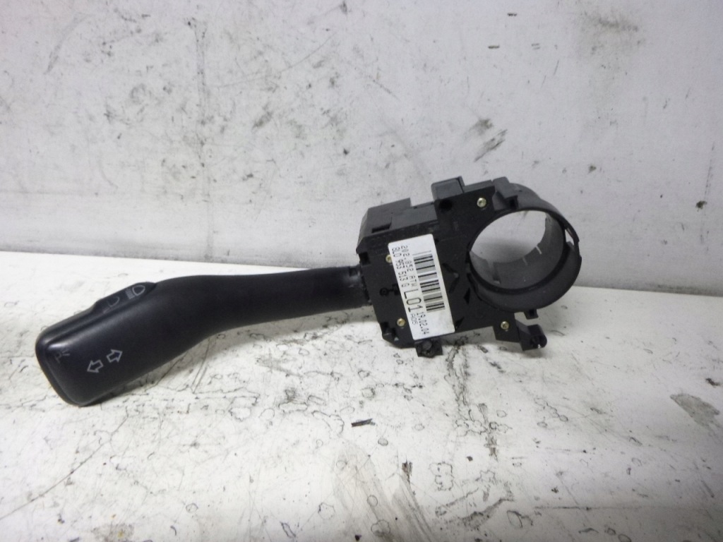 фото №1, Важіль поворотник volkswagen golf iv 00r.