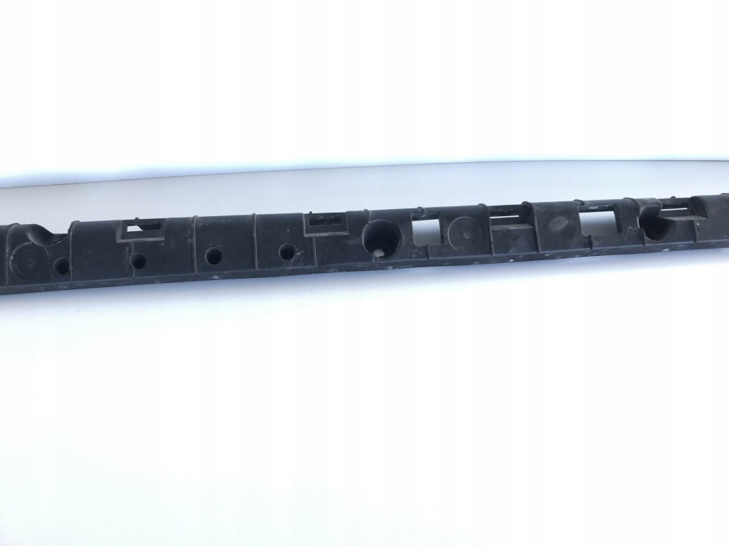 Напрямна кронштейн накладки порога праве tesla x Зі Шроту