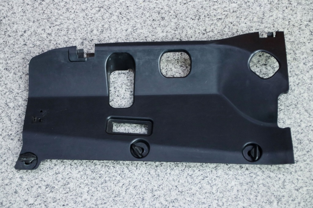 фото №1, Bmw x5 f15 захист нижня консолі права 9252420