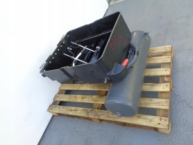 фото №3, Daf 106 коробка аккумуляторов