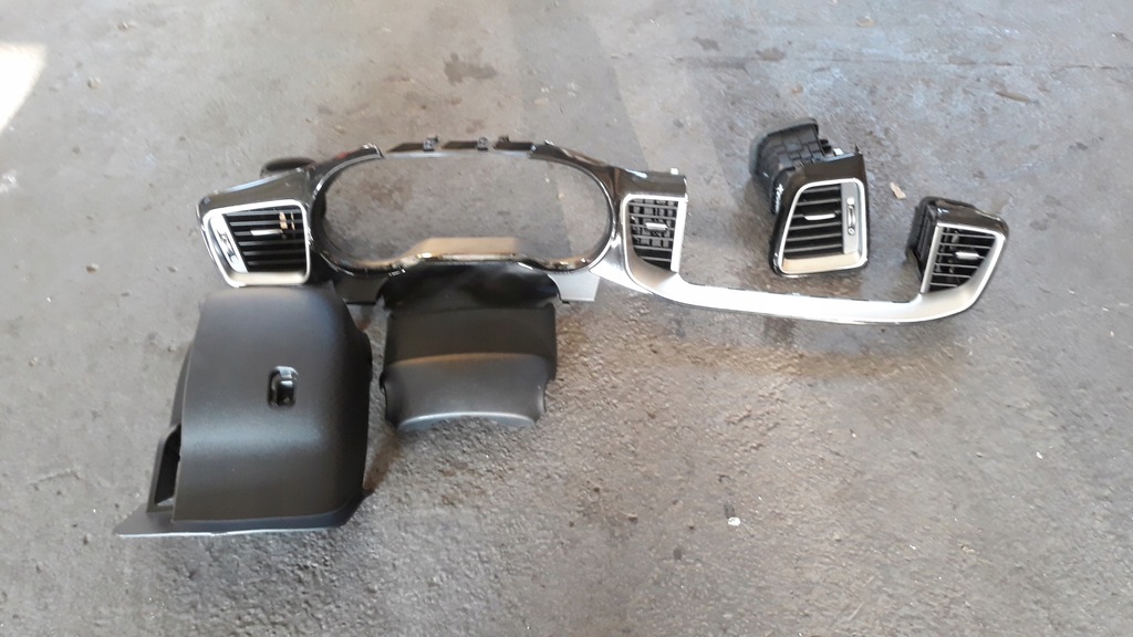 фото №1, Kia x-ceed 2019- рамка решётка консоли спидометра