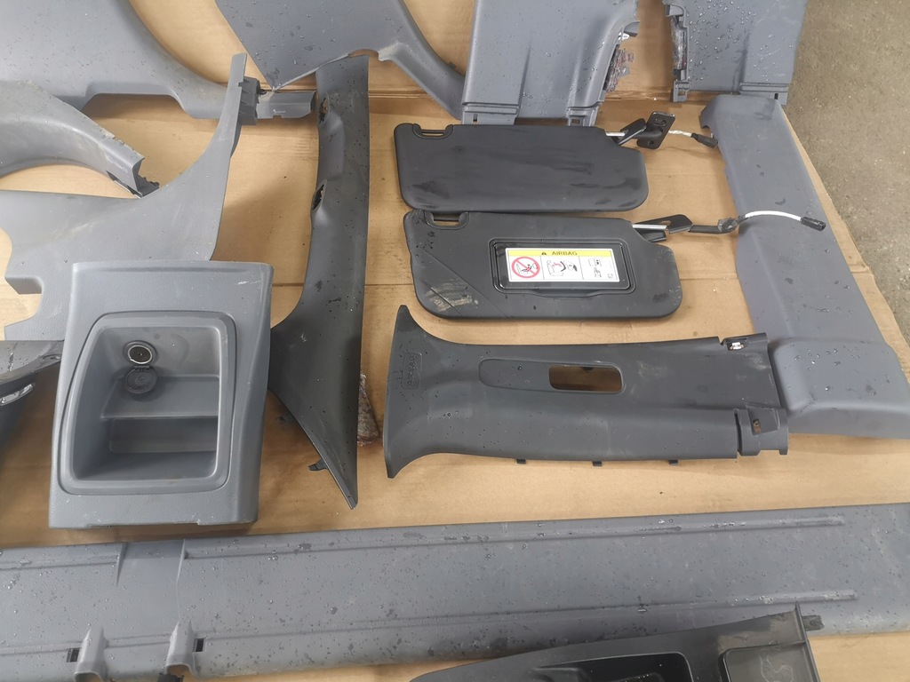 фото №4, Ford ranger 3 wildtrak 17r 3.2 стійки пластики