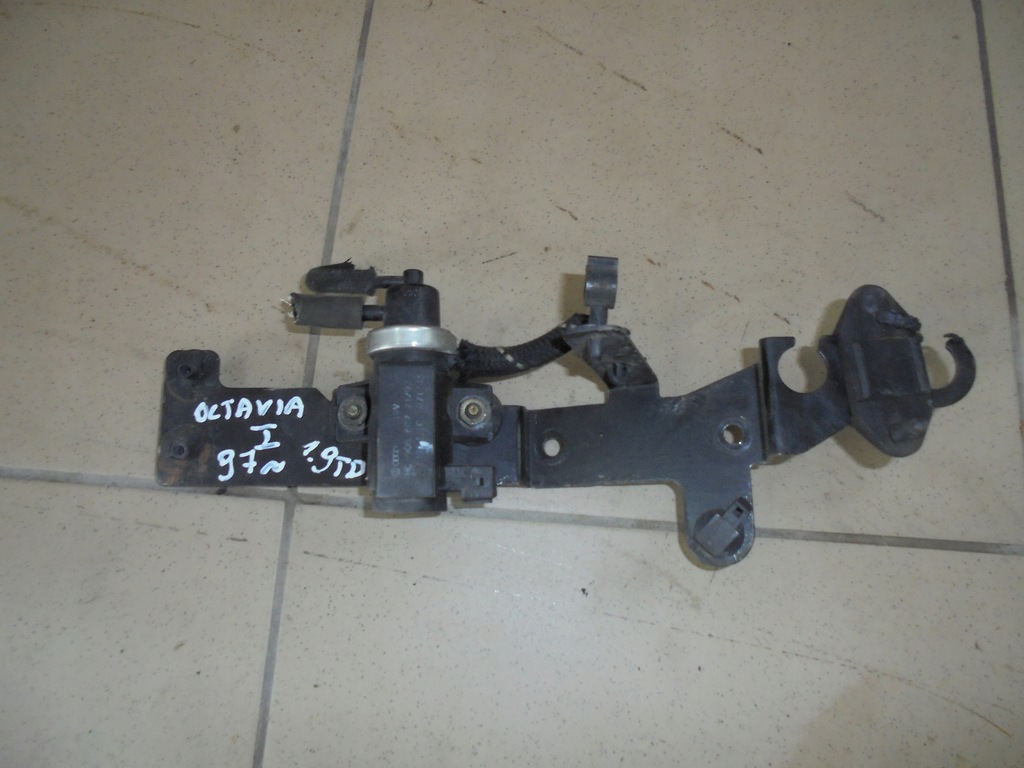 фото №1, Клапан вакуумa octavia i 1.9tdi 97' 1hc906627