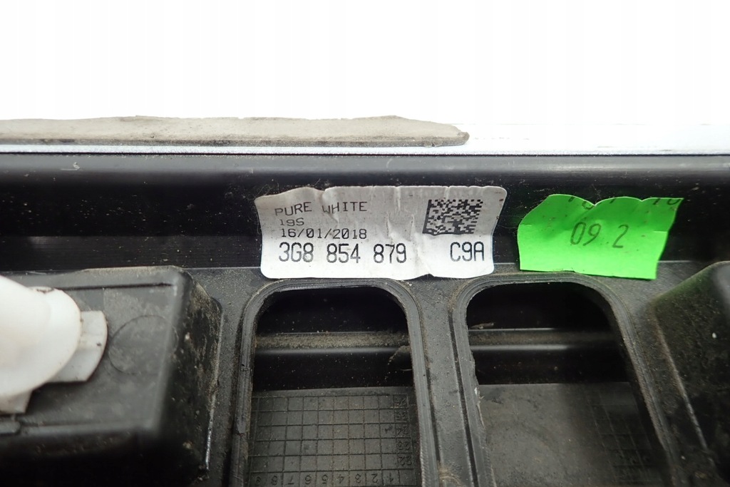 фото №8, Молдинг дверь левый перед lc9a vw arteon 3g8854879