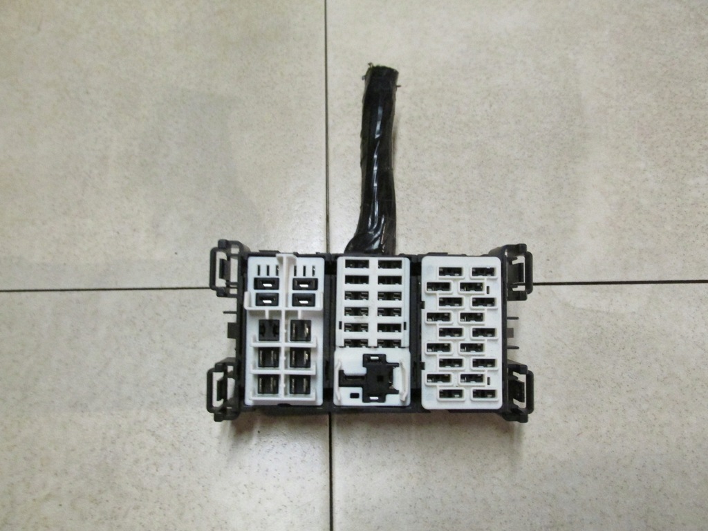 фото №1, Коробка предохранителей задняя ecosport 1,0 eb 2016 r