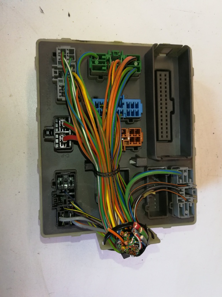 фото №4, Ford focus mk1 1.4 коробка предохранителей bsi