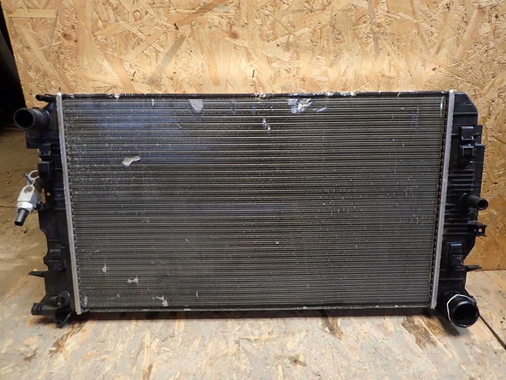 Купить Радиатор воды кондиционер mercedes sprinter a9065000002