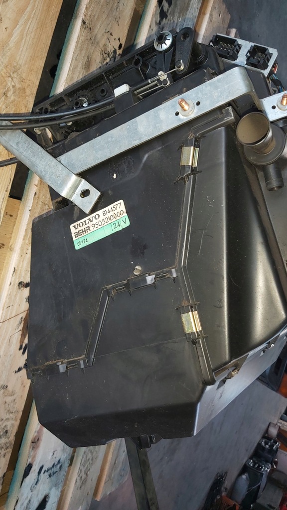 фото №5, Корпус обігрівача повітропровід volvo fh 12