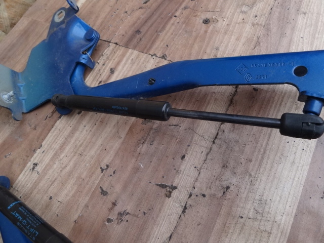 фото №4, Renault scenic iii 2010 петли капот комплект org