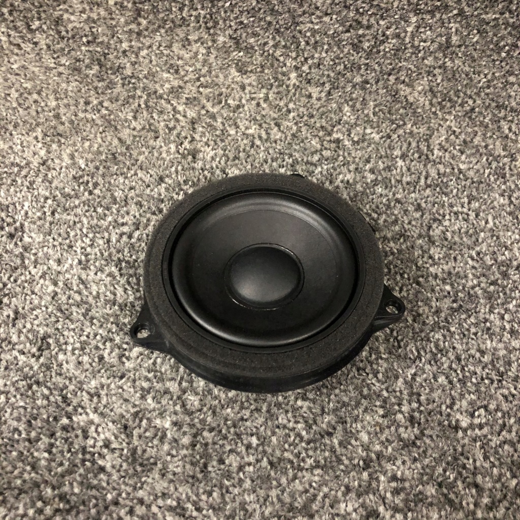 фото №1, Bmw mini динамик harman kardon 6813105 новый!