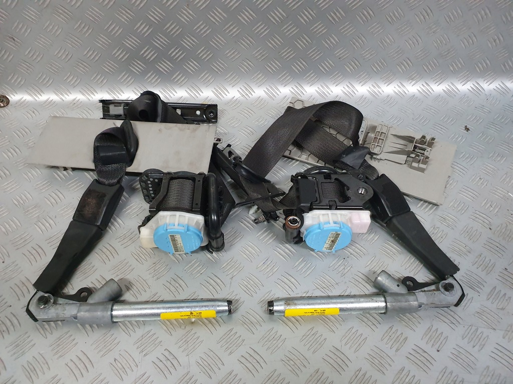 фото №1, Ремені натягувачі ременів натягувачі перед insignia a