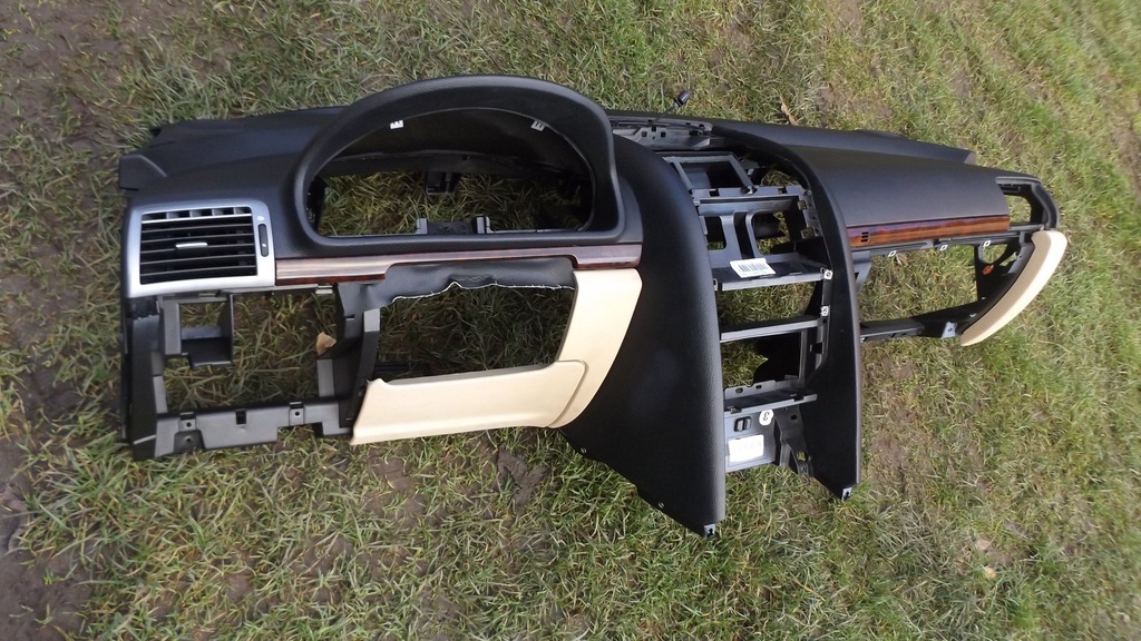 фото №1, Консоль приборная панель приборная peugeot 407 оригинал beż