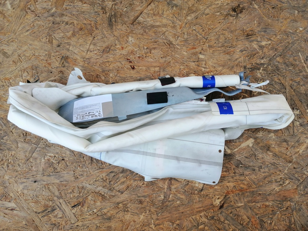 фото №1, Шторка безопасности правая vw tiguan 2008 rok 5n0880742f