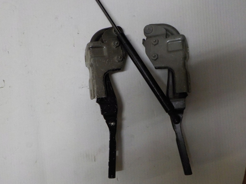 фото №2, Alfa romeo gulietta - петля капот левый правый