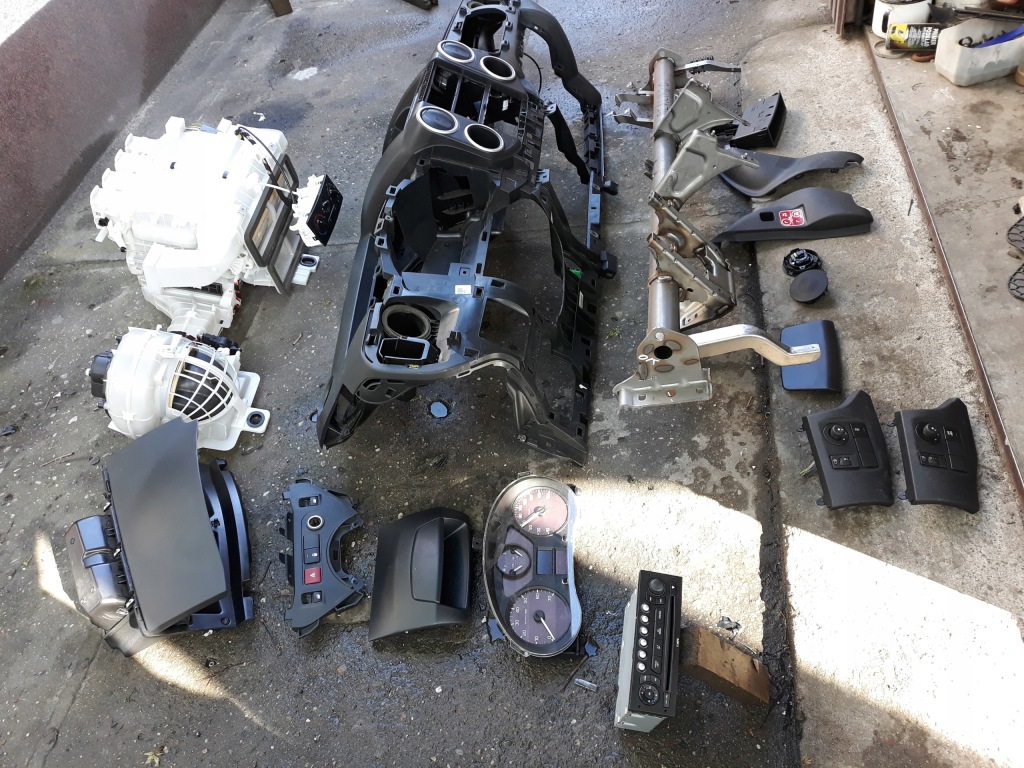 фото №2, Berlingo iii 3 панель приладів труба елементи панелі