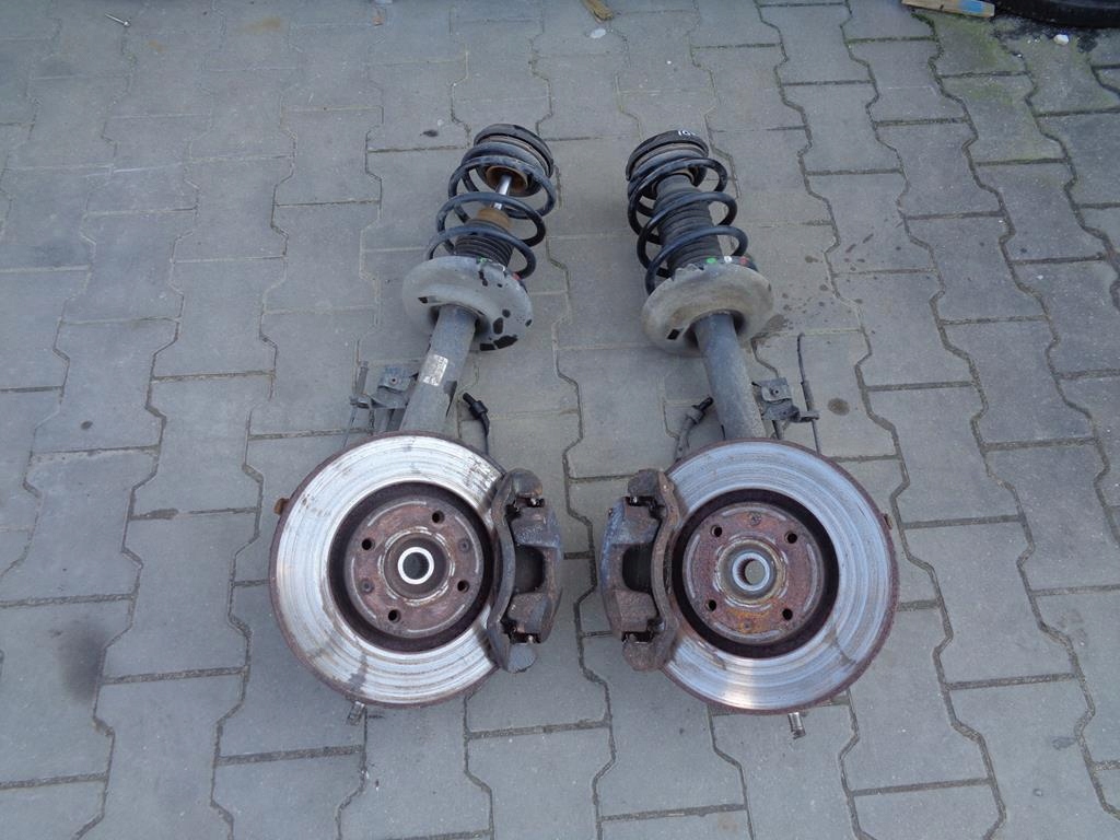 фото №1, Поворотный кулак левый перед peugeot 3008 1.6 hdi