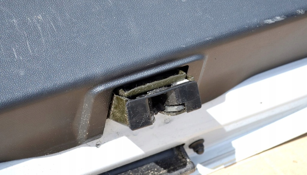 фото №1, Mazda 3 bk замок крышки задняя задний