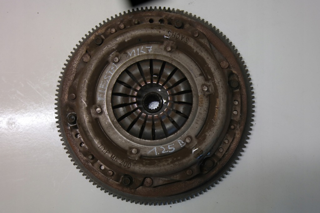 фото №1, Колесо маховик диск прижим fiesta mk7 1.25b