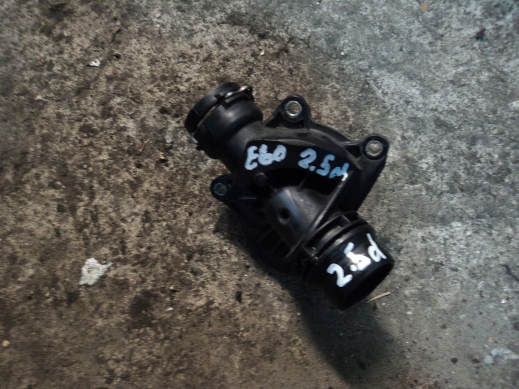 фото №1, Bmw e60 2.5d корпус термостата